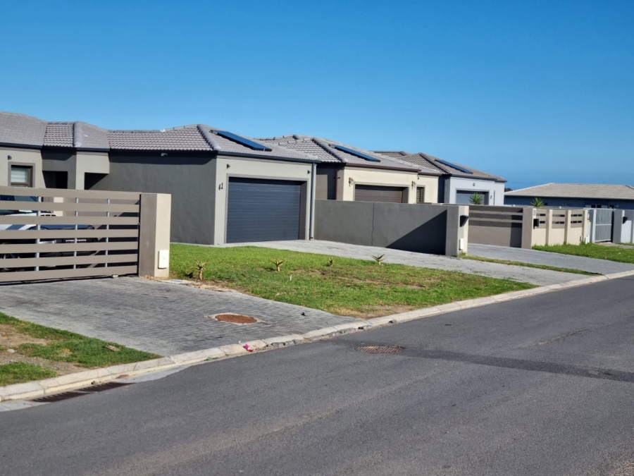 3 Bedroom Property for Sale in Chatsworth Western Cape